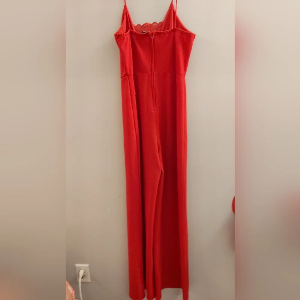 Red jumper - Picture 2 of 4